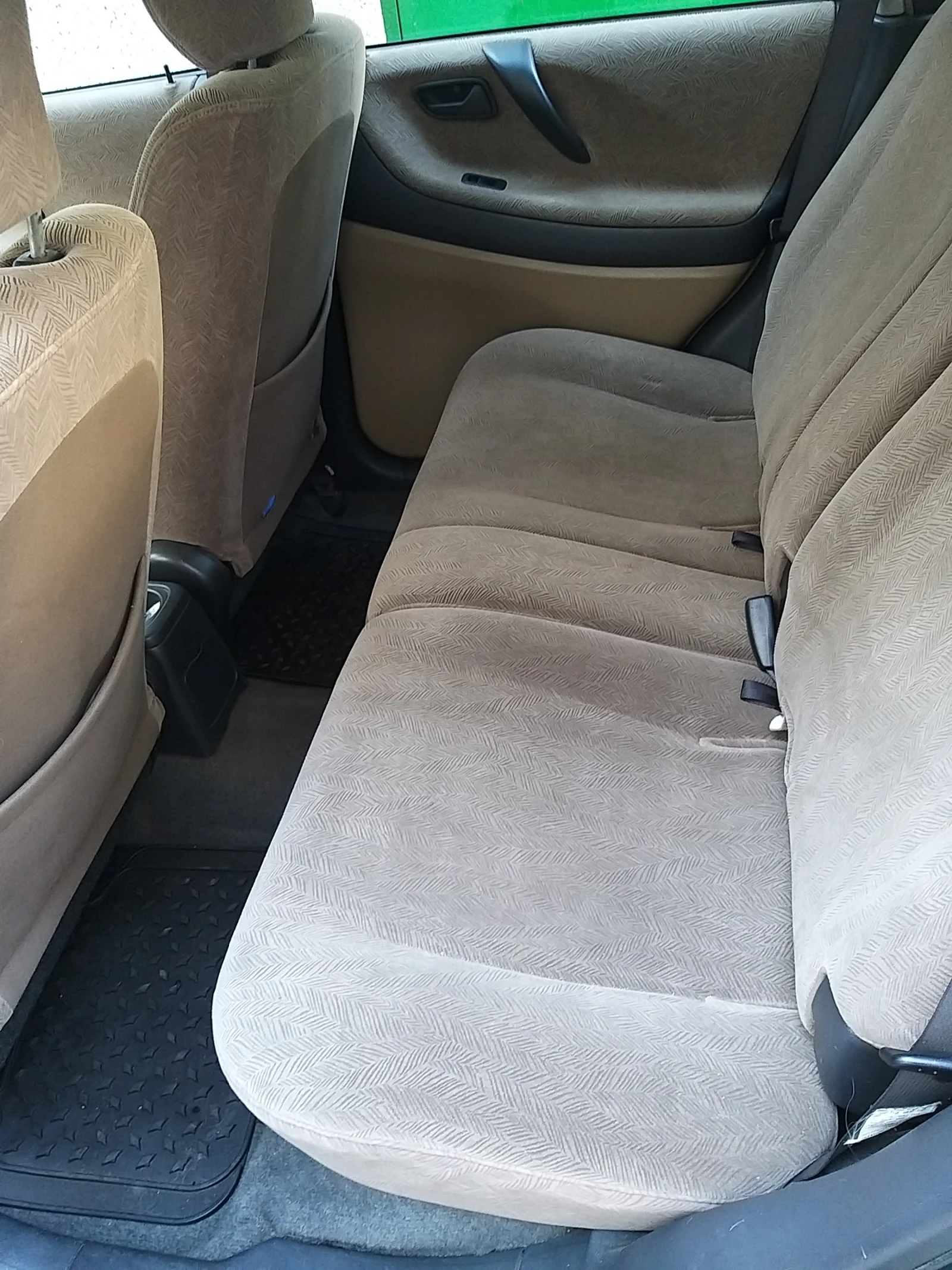 Suzuki Liana, снимка 10 - Автомобили и джипове - 54704741