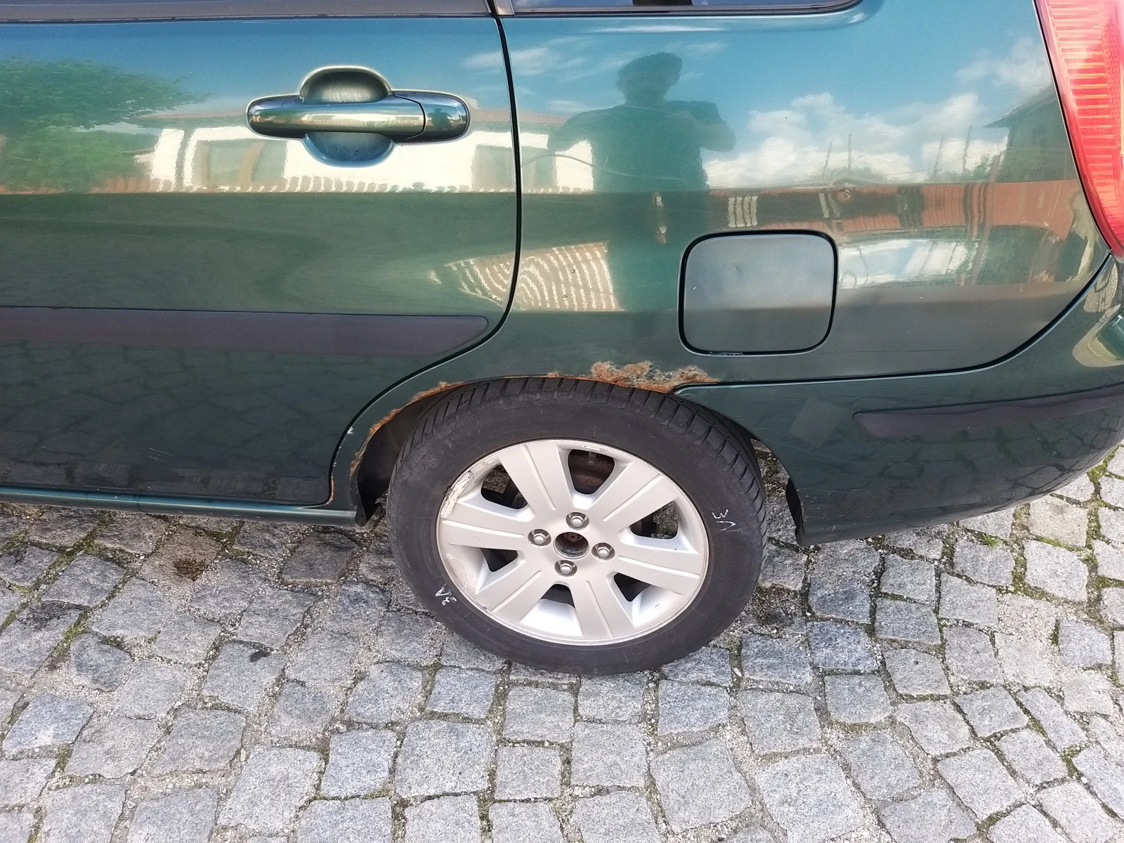 Suzuki Liana, снимка 5 - Автомобили и джипове - 54704741