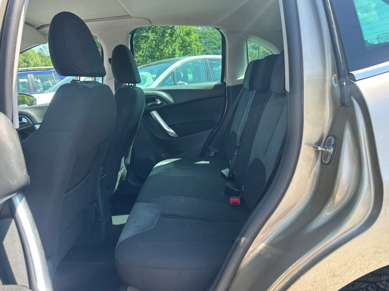 Citroen C3 1.4VTI-95к.с-EXCLUSIVE STYLE-PANORAM, снимка 13 - Автомобили и джипове - 54877901