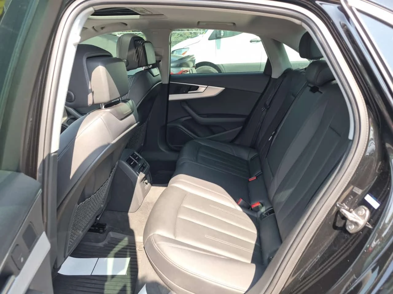 Audi A4 * TECHNIK * CARFAX * Без инциденти * 52k km! * , снимка 9 - Автомобили и джипове - 55109482