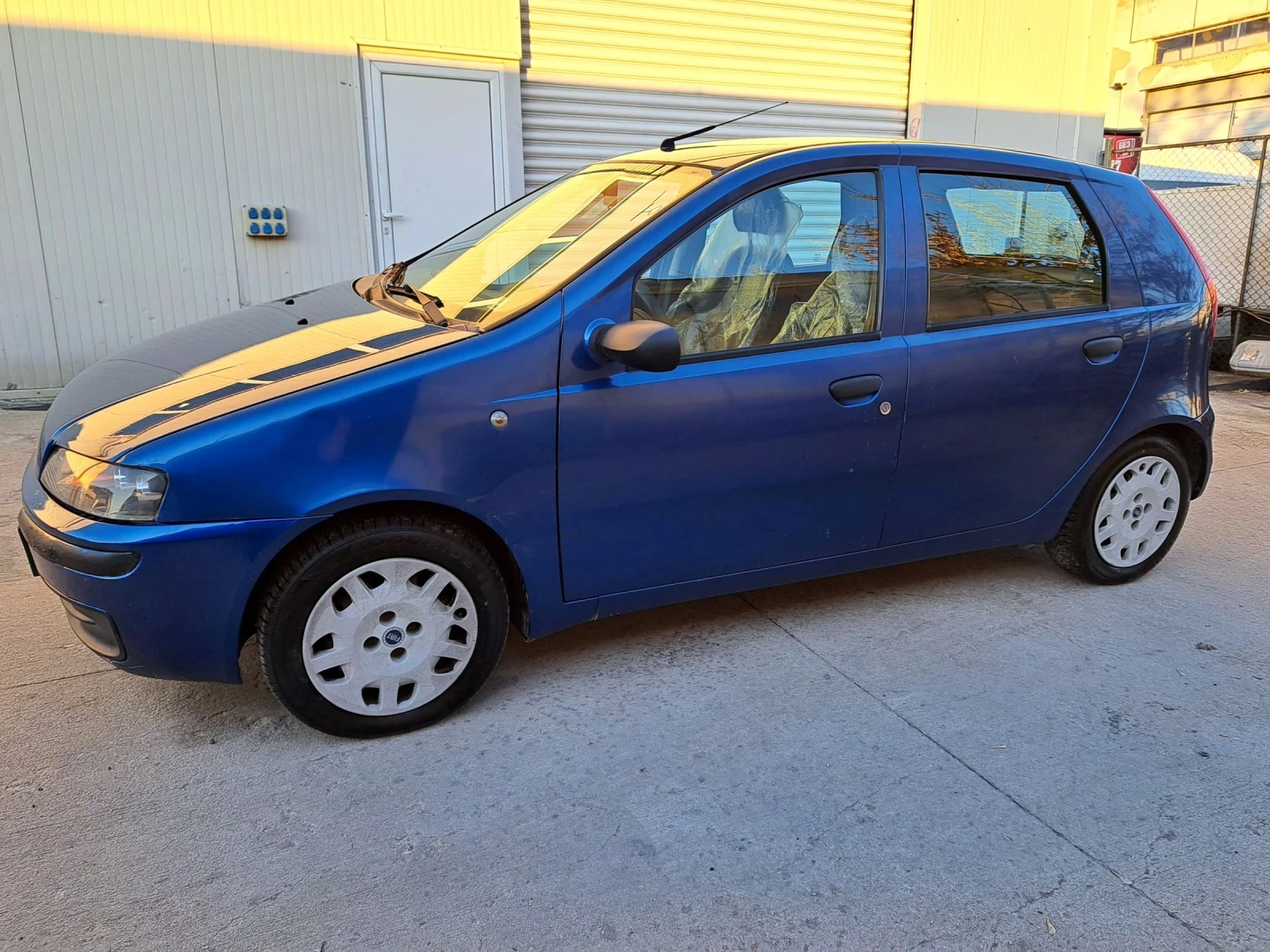 Fiat Punto, снимка 2 - Автомобили и джипове - 55165939
