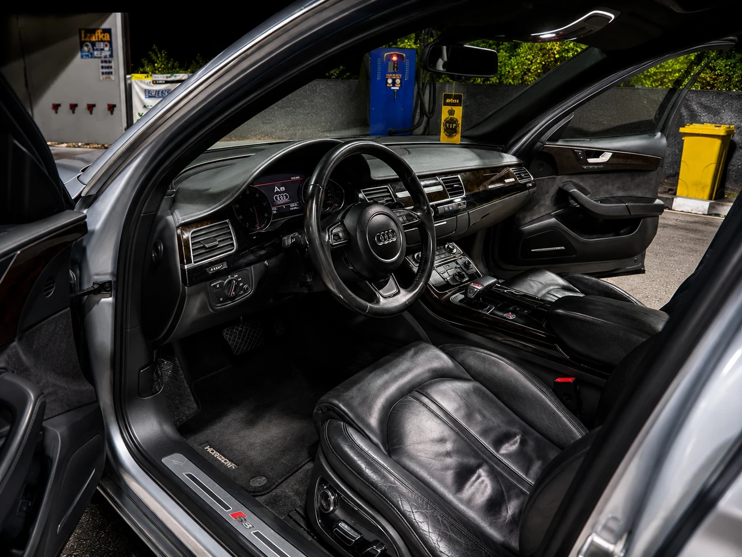 Audi A8 4.2FSI, снимка 3 - Автомобили и джипове - 55850745