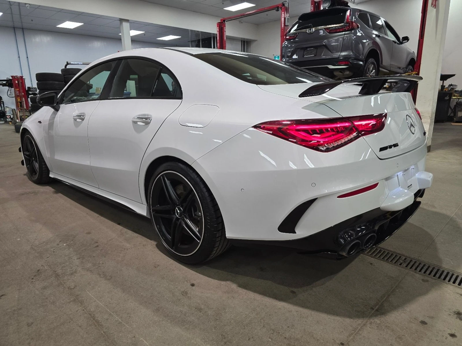Mercedes-Benz CLA 45 AMG Автокредит Цена до България, снимка 6 - Автомобили и джипове - 56179891