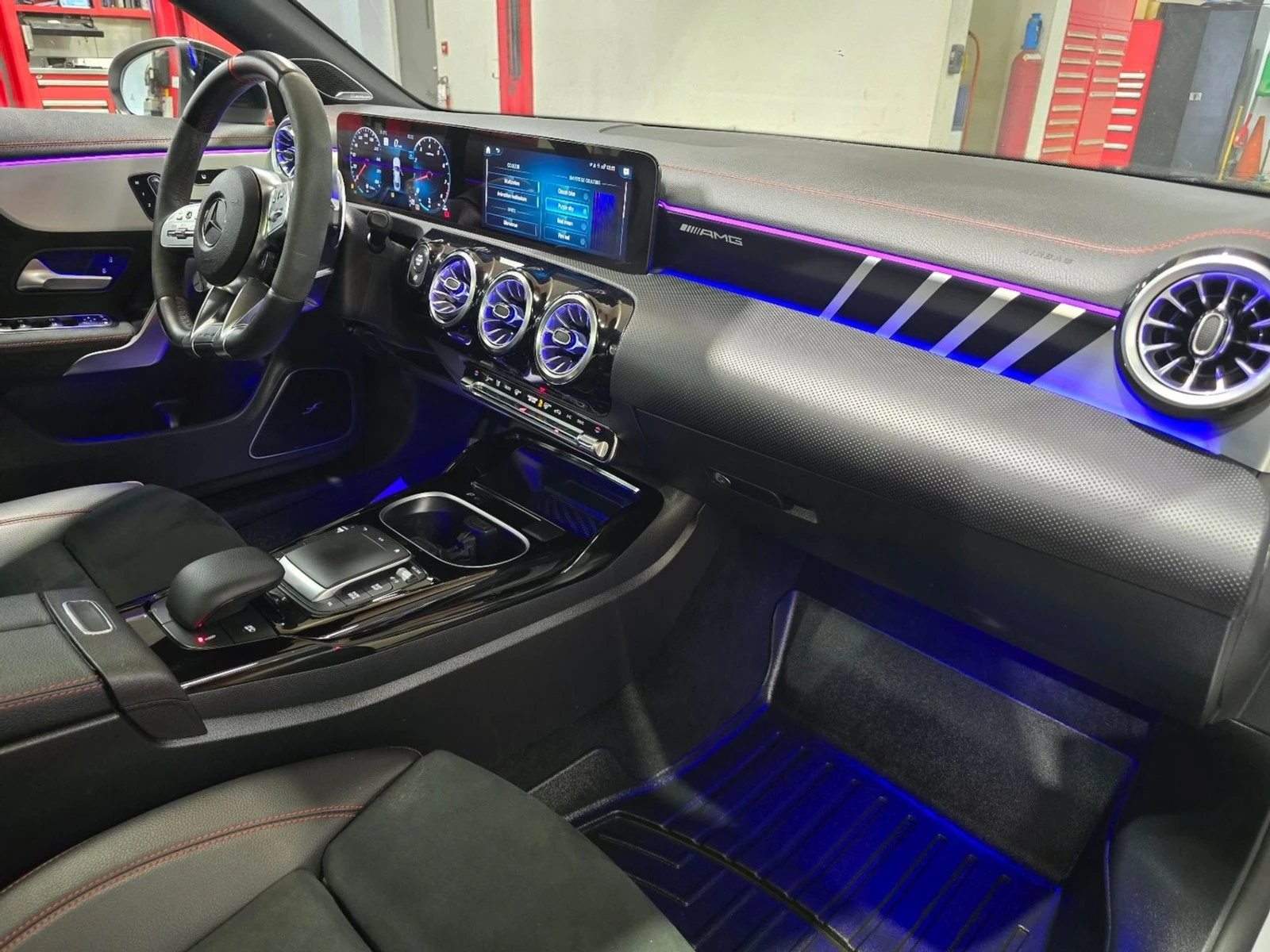 Mercedes-Benz CLA 45 AMG Автокредит Цена до България, снимка 12 - Автомобили и джипове - 56179891