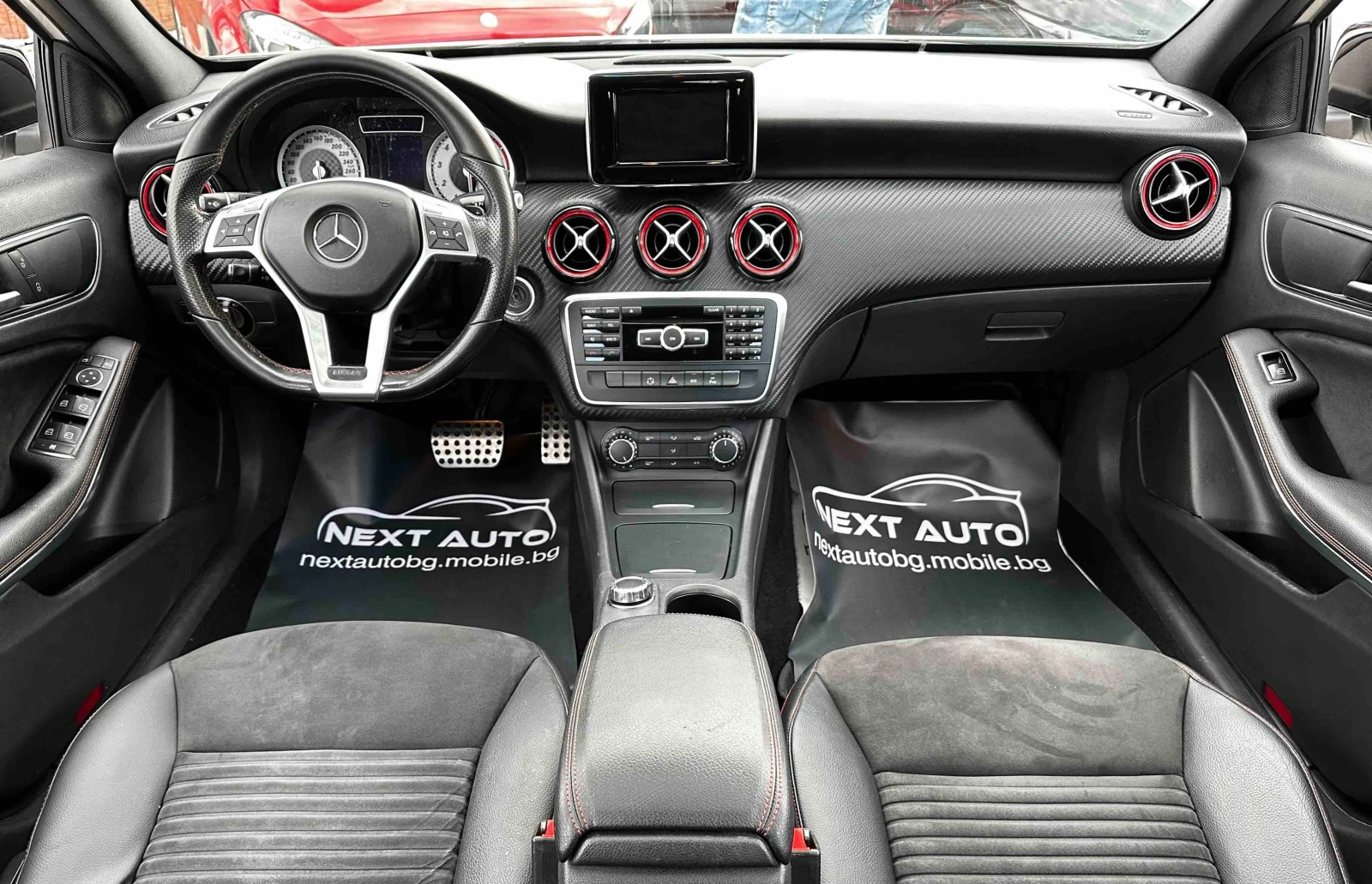 Mercedes-Benz A 250 2.0i 211HP AMG LINE PANO EURO6B, снимка 10 - Автомобили и джипове - 56183617
