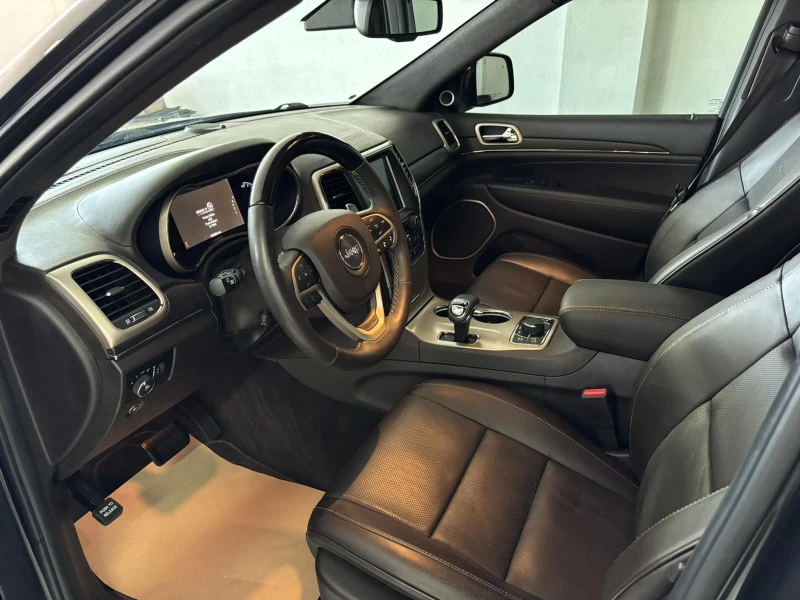 Jeep Grand cherokee SUMIT 5.7 Full, снимка 8 - Автомобили и джипове - 47371697