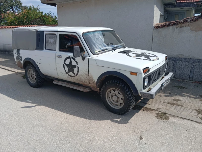 Lada Niva 1.7i, снимка 3 - Автомобили и джипове - 47411593