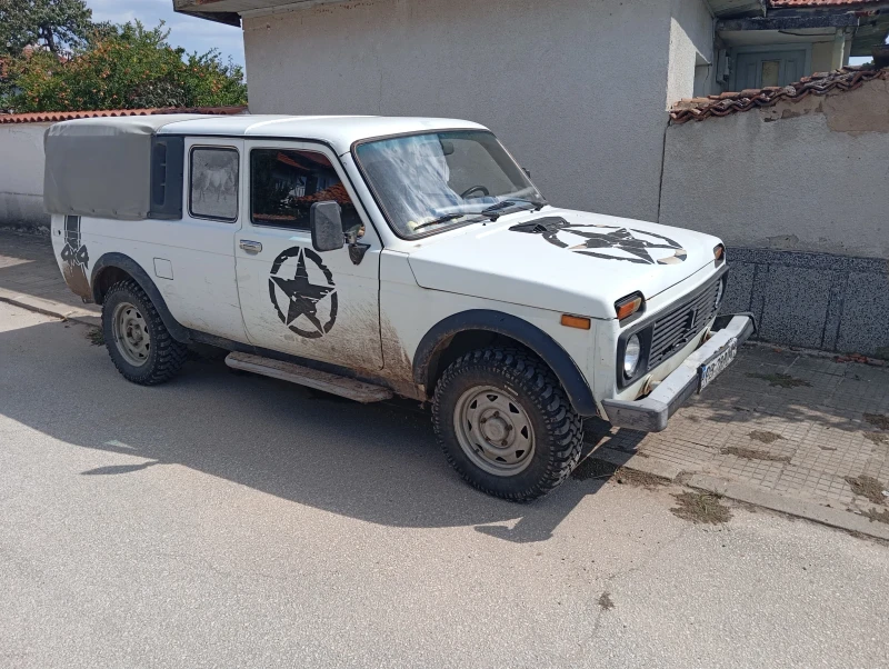 Lada Niva 1.7i, снимка 2 - Автомобили и джипове - 47411593