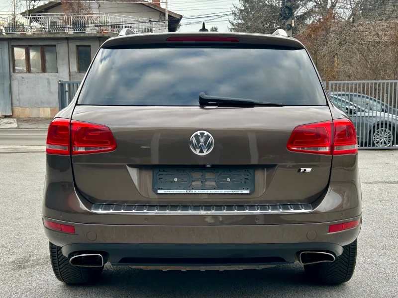 VW Touareg 3.0TDI, 245HP, 4X4, 360-ГРАДУСОВА КАМЕРА, ТОП, снимка 5 - Автомобили и джипове - 48142100