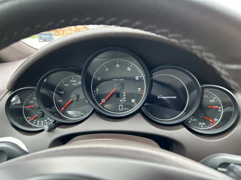 Porsche Cayenne 3.6 Швейцария, снимка 15 - Автомобили и джипове - 52219105
