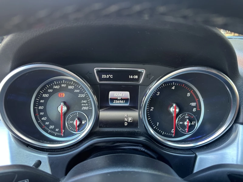 Mercedes-Benz GLE 350 d* Пружини* Печка* 9 G tronic, снимка 14 - Автомобили и джипове - 52148019