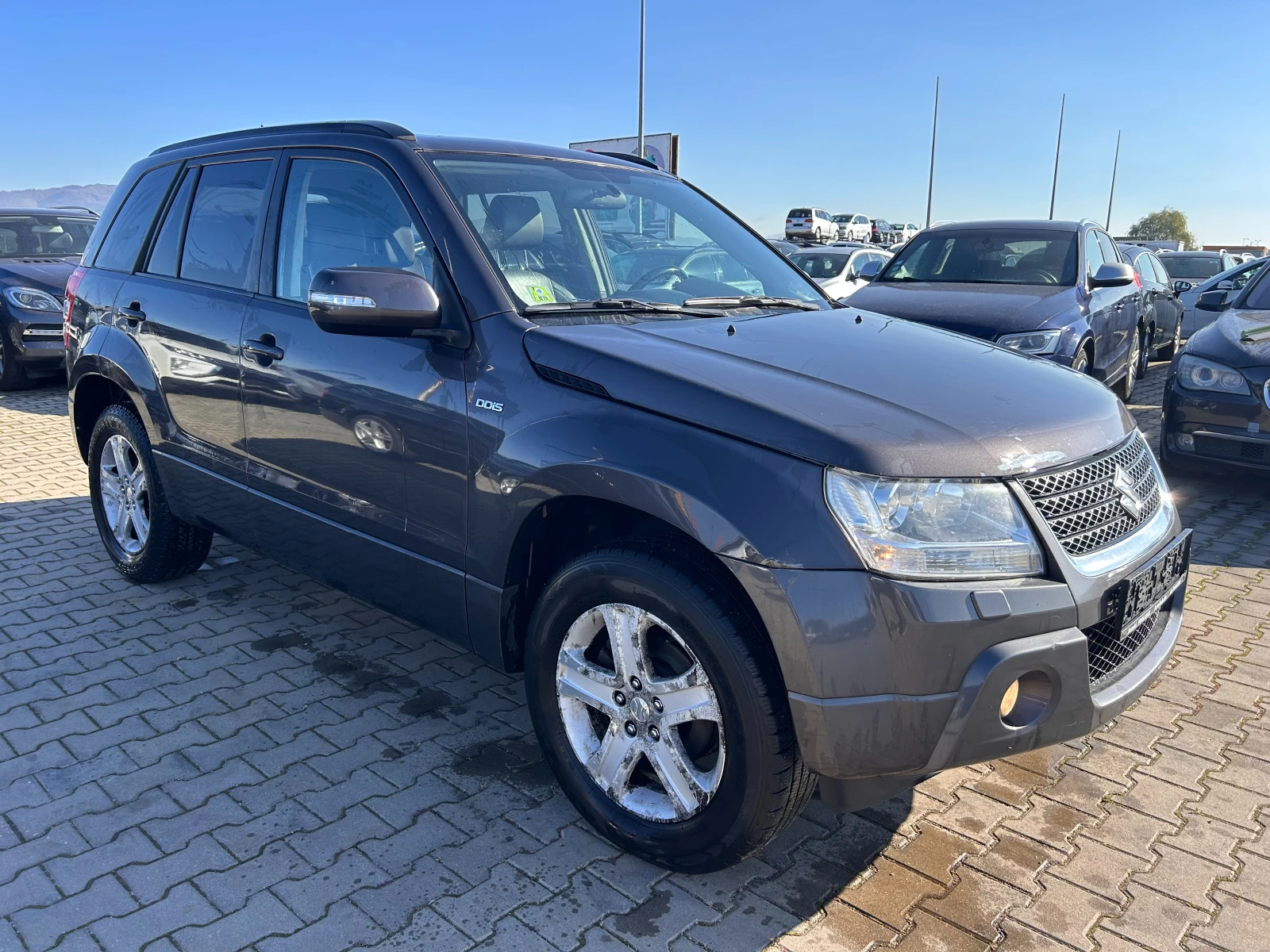 Suzuki Grand vitara 1.9D 4X4 NAVI/KOJA EURO 5 ЛИЗИНГ - изображение 4