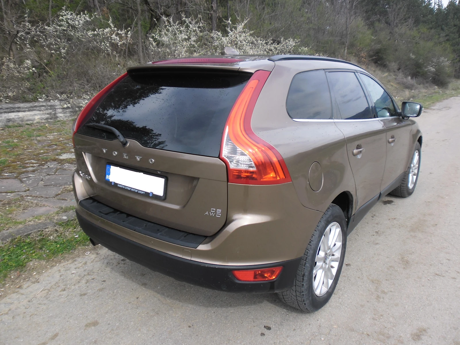 Volvo XC60 2.4 - изображение 6