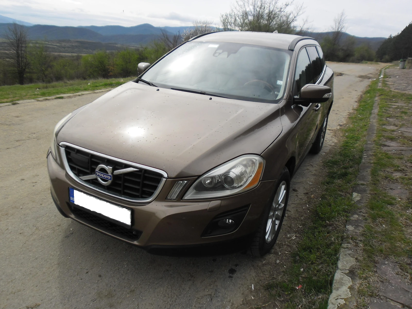 Volvo XC60 2.4 - изображение 4