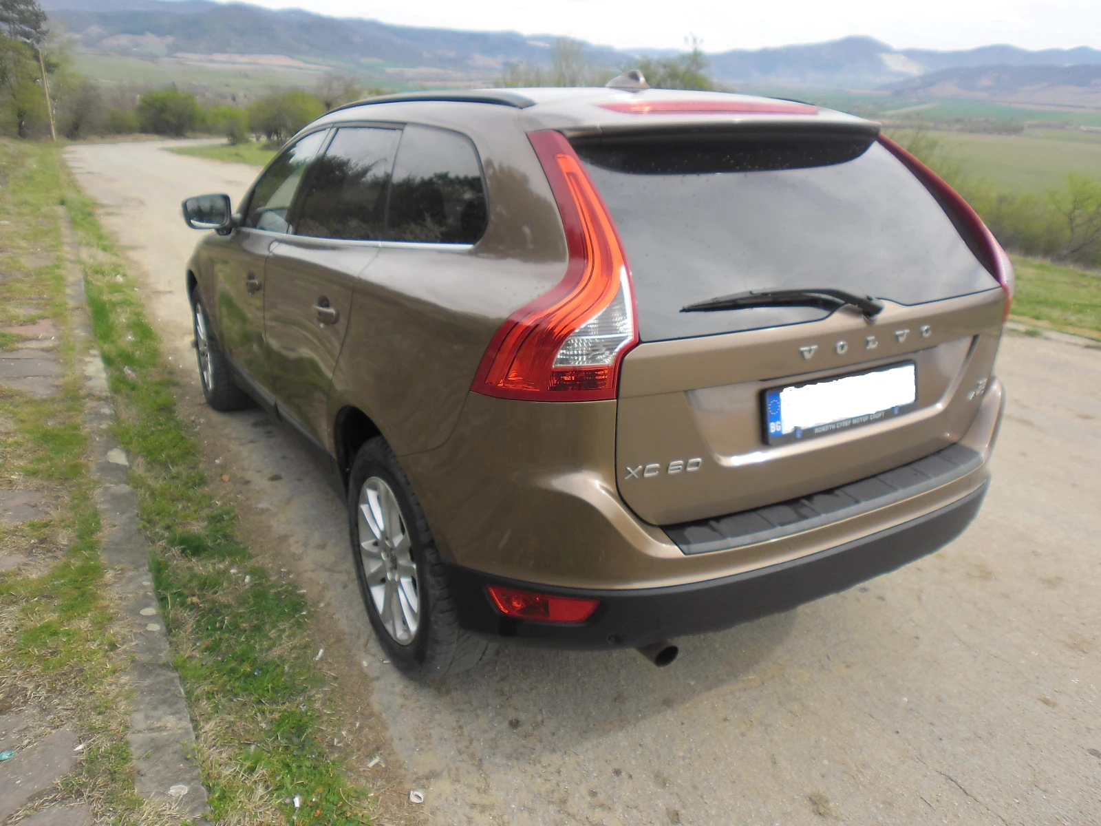 Volvo XC60 2.4 - изображение 5