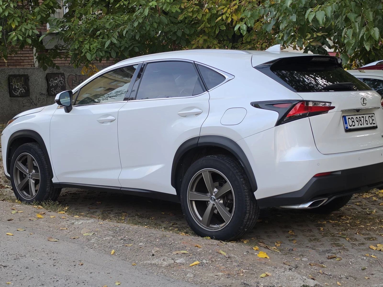 Lexus NX 200t, снимка 2 - Автомобили и джипове - 56305018