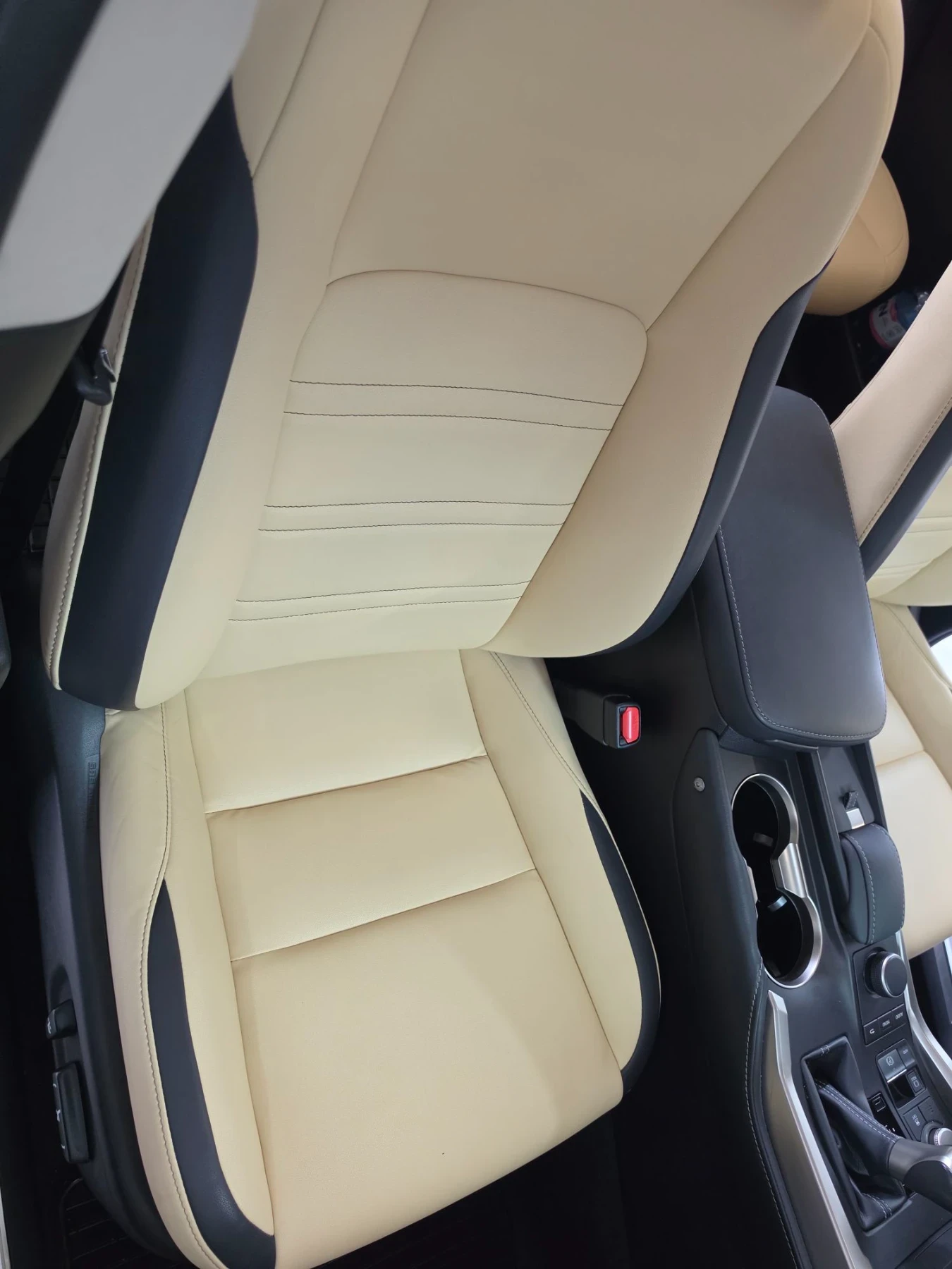 Lexus NX 200t, снимка 14 - Автомобили и джипове - 56305018