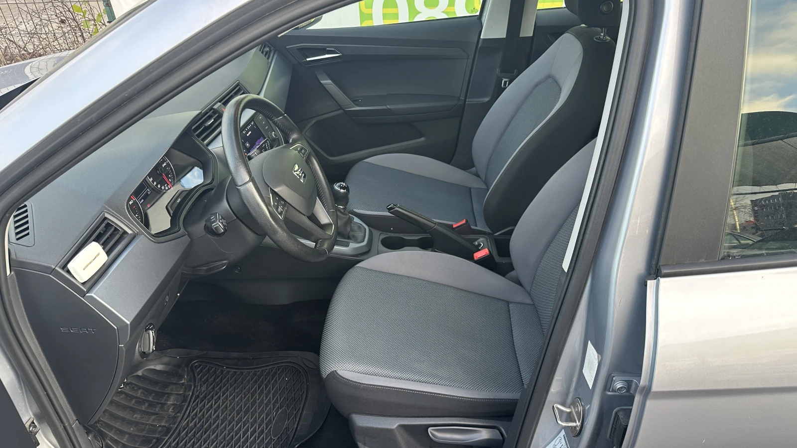 Seat Arona 1.0 TSI Style от БГ, първи собственик - изображение 8