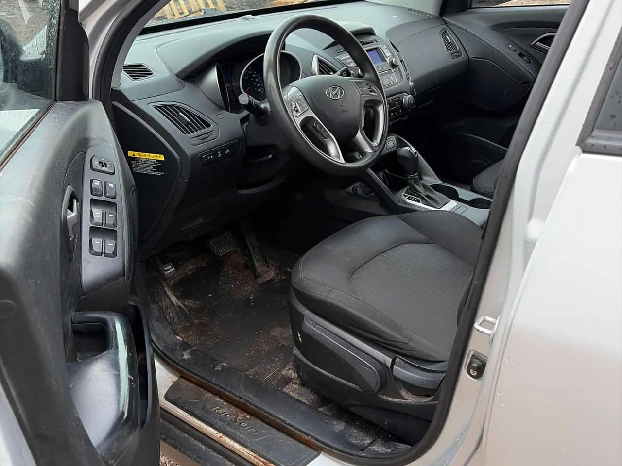 Hyundai Tucson * GL * ПОДГРЕВ* KEYLESS* , снимка 5 - Автомобили и джипове - 54071175