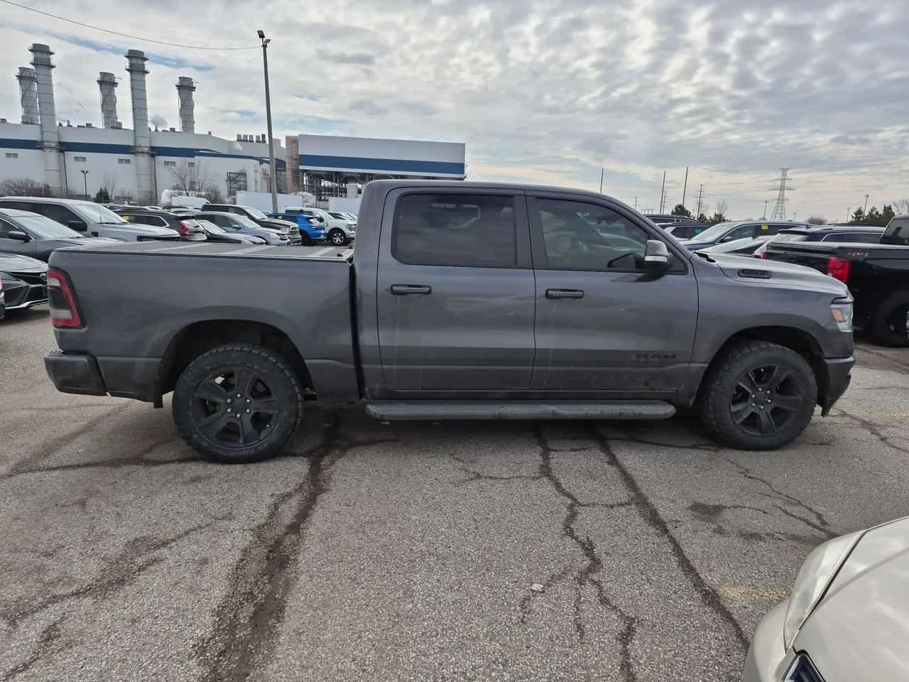 Dodge RAM 1500 * Sport * 2 КЛЮЧА * ПОДГРЕВИ * KEYLESS * CARFAX * , снимка 3 - Автомобили и джипове - 54078683