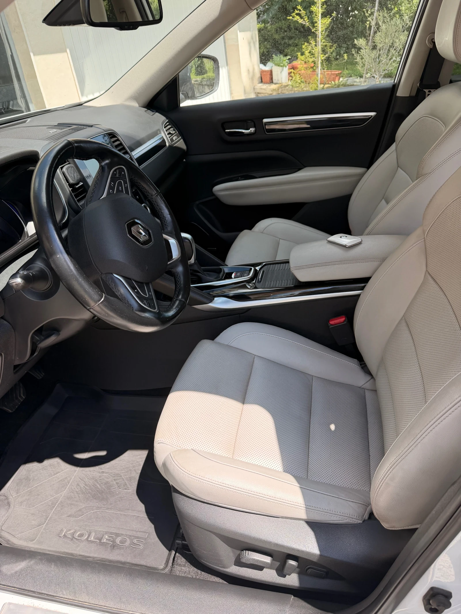 Renault Koleos Intense, снимка 7 - Автомобили и джипове - 54492730