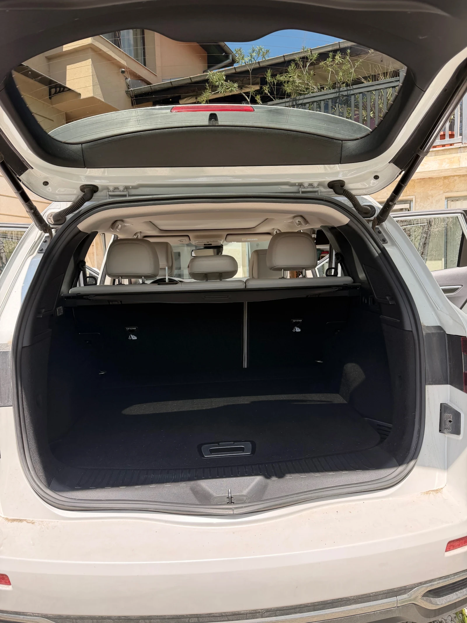 Renault Koleos Intense, снимка 17 - Автомобили и джипове - 54492730