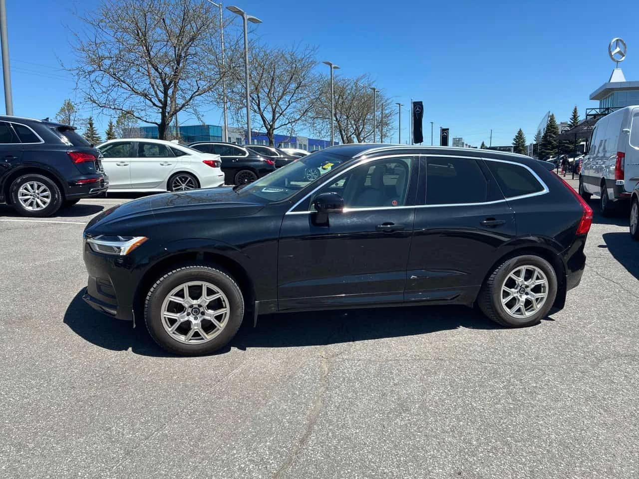 Volvo XC60 * Momentum * ПОДГРЕВ* ПАНОРАМА* + ГУМИ С ДЖАНТИ* , снимка 2 - Автомобили и джипове - 54635586