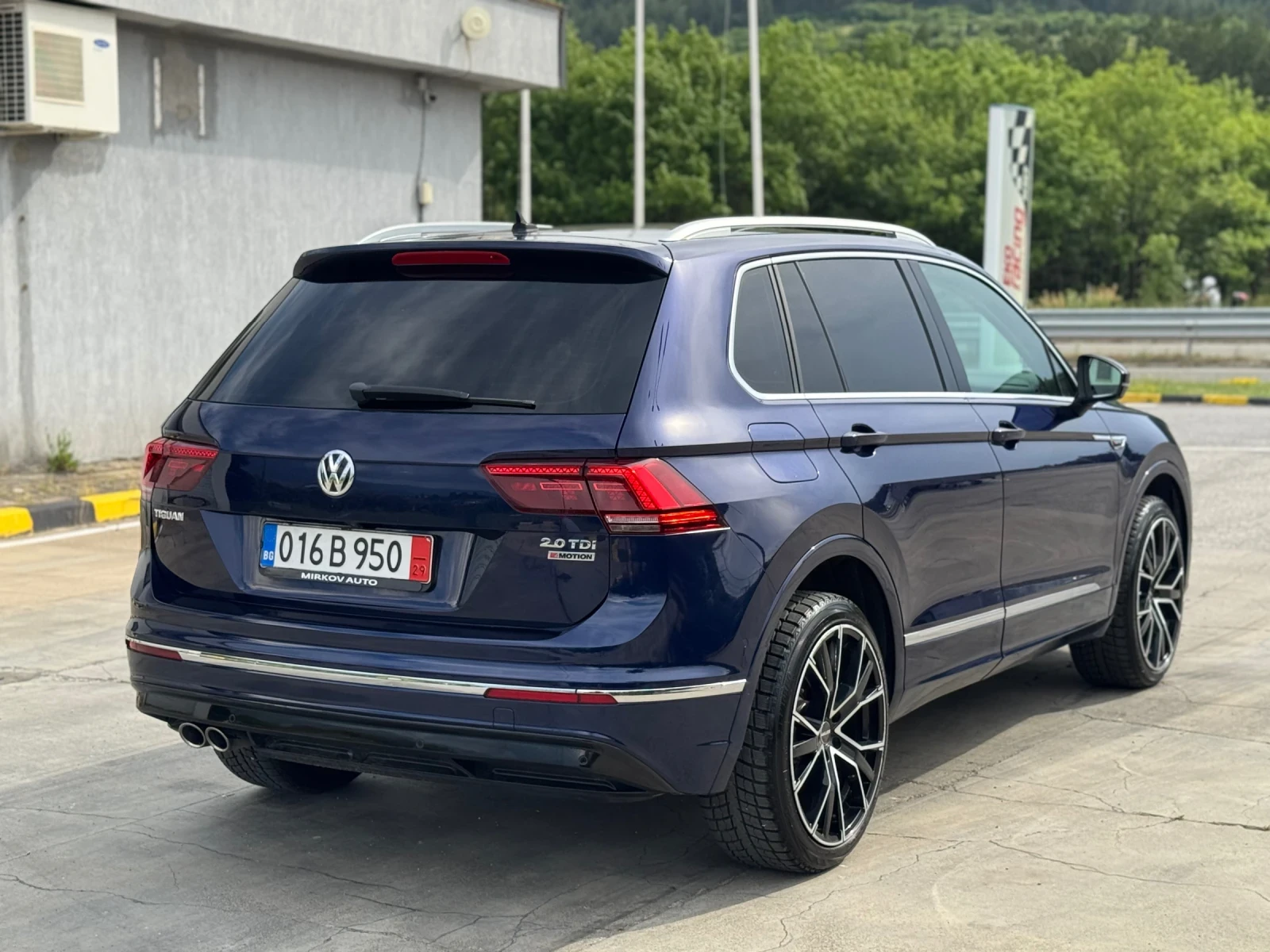 VW Tiguan 2.0TDI/4MOTION/АВТОМАТ/DIGITAL/Фул екстри/Нова, снимка 5 - Автомобили и джипове - 54868277
