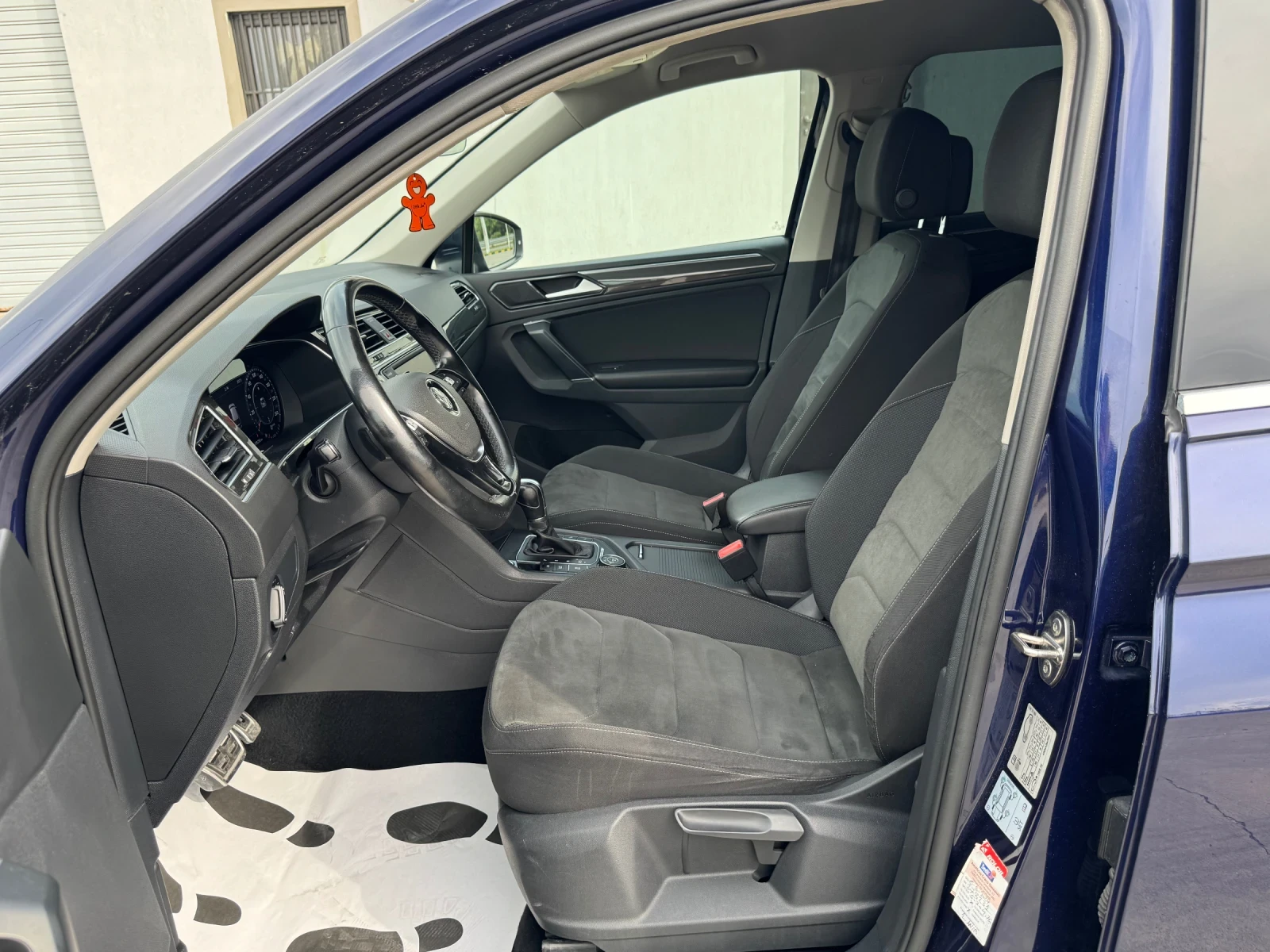 VW Tiguan 2.0TDI/4MOTION/АВТОМАТ/DIGITAL/Фул екстри/Нова, снимка 8 - Автомобили и джипове - 54868277