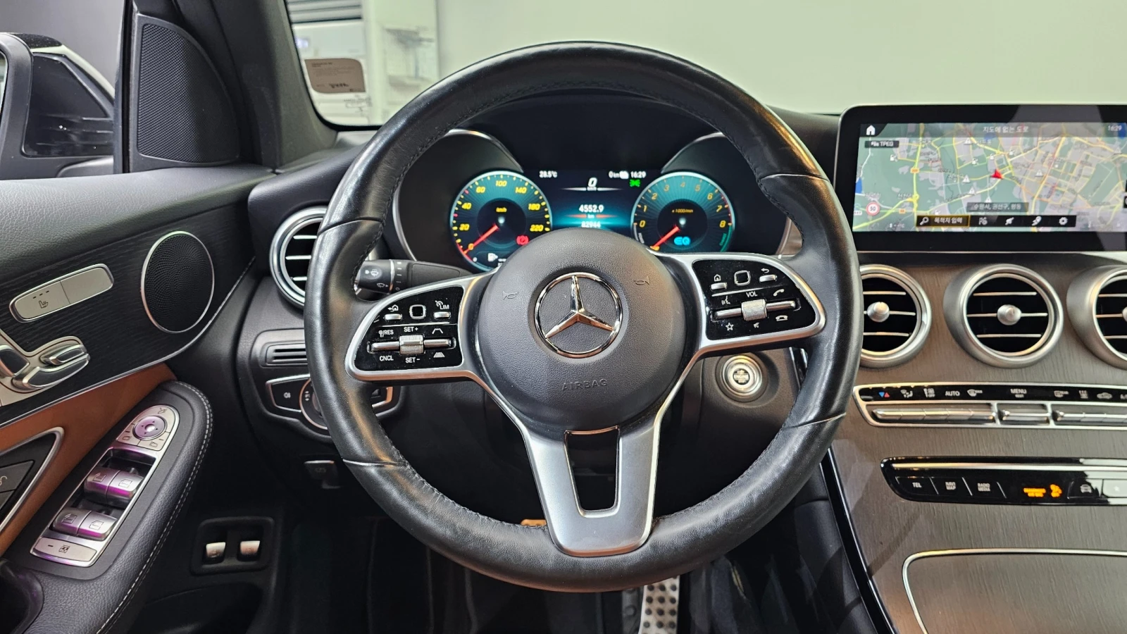 Mercedes-Benz GLC 300 e 4Matic Coupe | LED | DISTRONIC | ���� �� ������� | Mobile.bg � ����������� 9