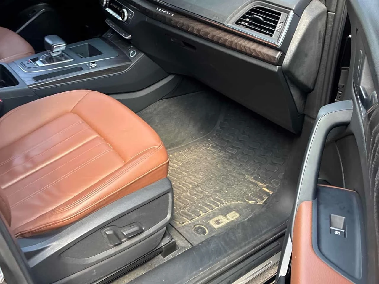 Audi Q5 * Progressiv * CARFAX * ОПЦИЯ ЗА ФИНАНСИРАНЕ, снимка 15 - Автомобили и джипове - 55772010