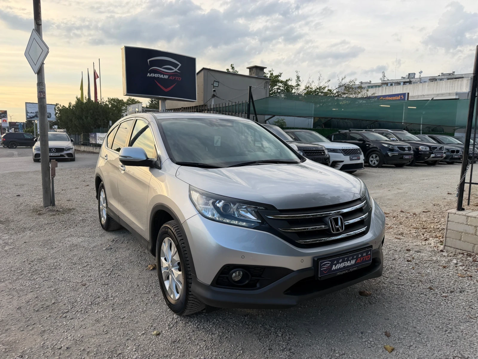 Honda Cr-v Сервизна история!, снимка 3 - Автомобили и джипове - 55991531