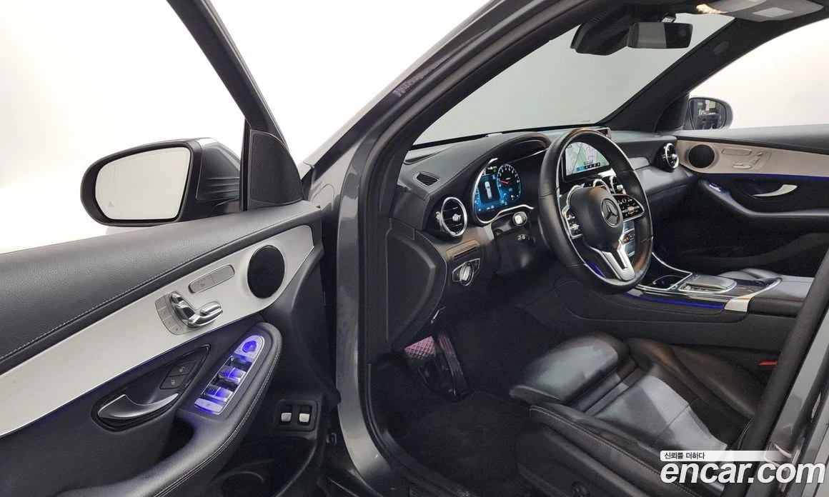 Mercedes-Benz GLC GLC300e 4MATIC, снимка 10 - Автомобили и джипове - 56122810