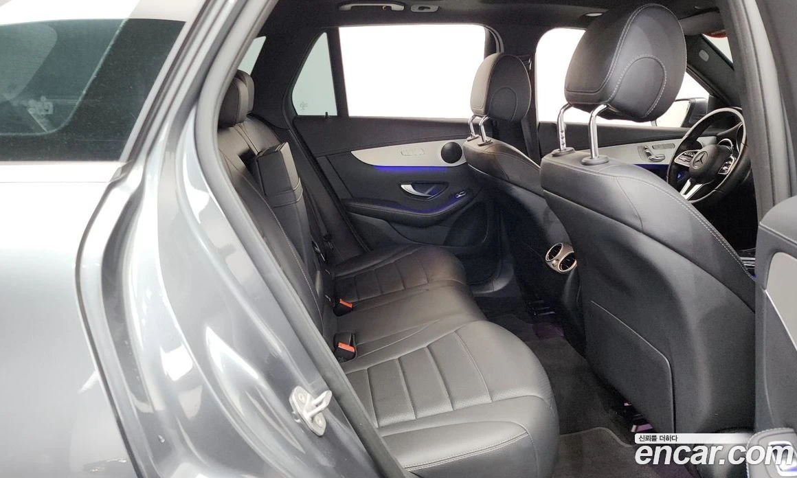 Mercedes-Benz GLC GLC300e 4MATIC, снимка 11 - Автомобили и джипове - 56122810