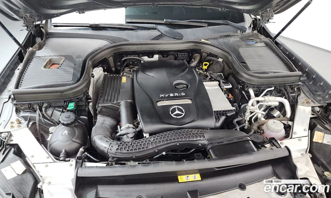 Mercedes-Benz GLC GLC300e 4MATIC, снимка 6 - Автомобили и джипове - 56122810