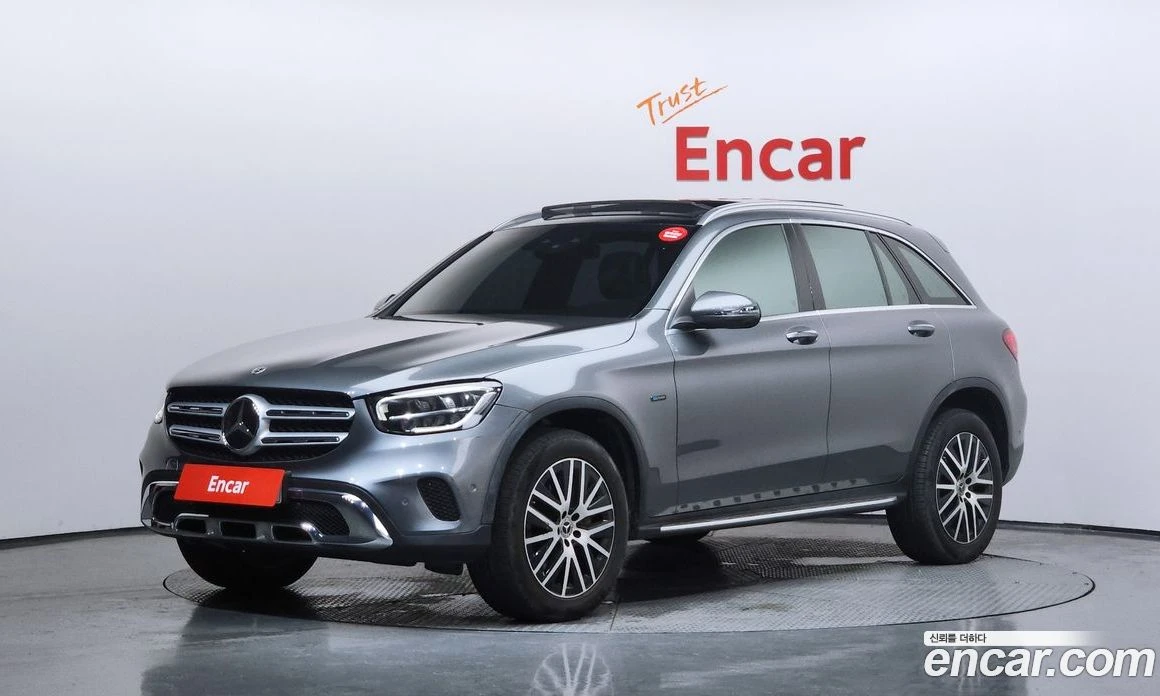 Mercedes-Benz GLC GLC300e 4MATIC