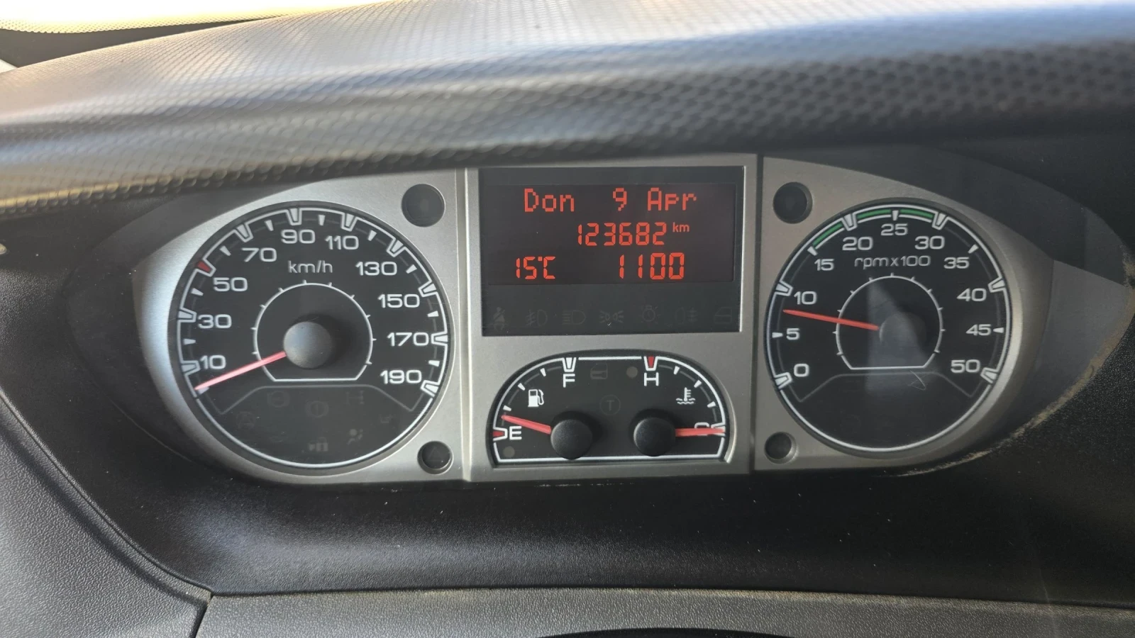 Iveco Daily 35С15 КЛИМАТИК САМОСВАЛ, снимка 10 - Бусове и автобуси - 54145997