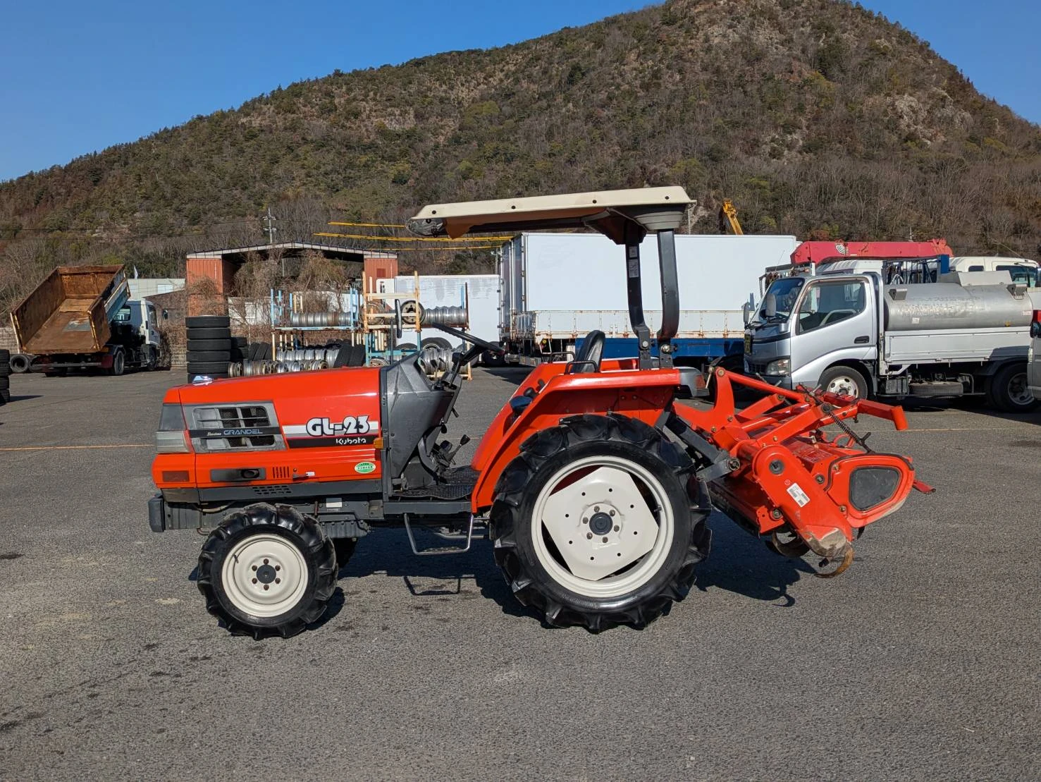 Трактор Kubota Kubota GL23, снимка 2 - Селскостопанска техника - 55986910