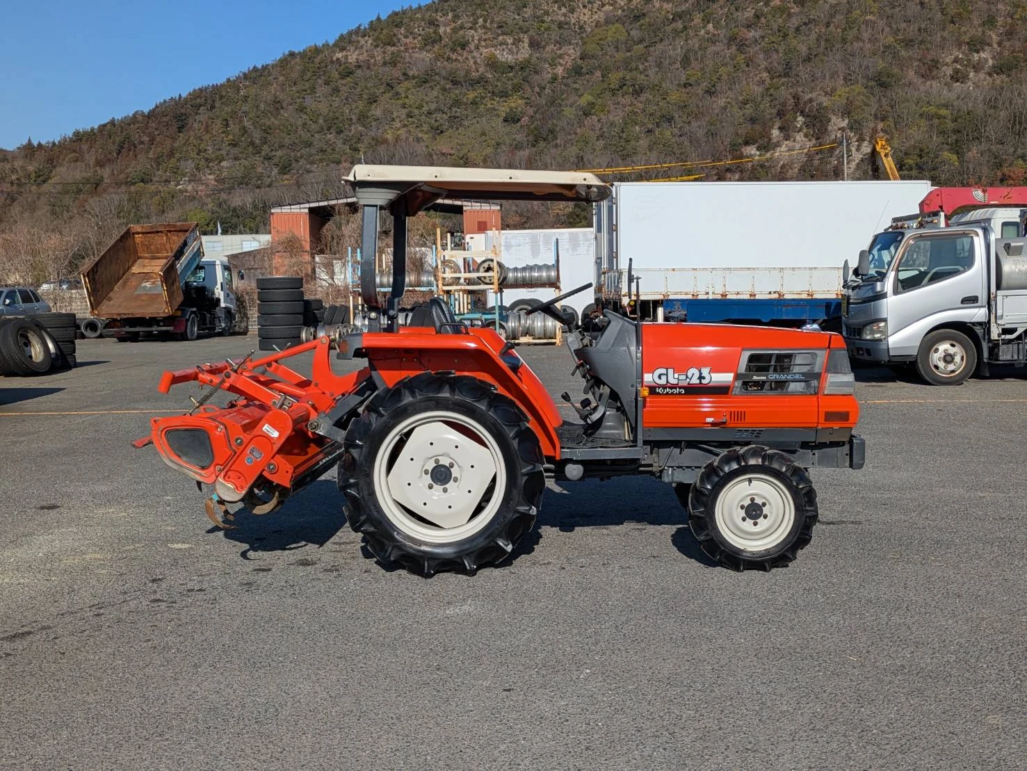 Трактор Kubota Kubota GL23, снимка 3 - Селскостопанска техника - 55986910