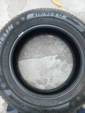 Гуми Зимни 215/65R17, снимка 1