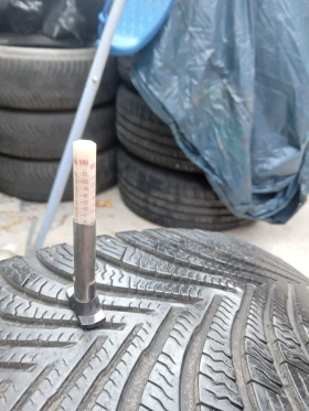 Гуми Зимни 215/65R17, снимка 7