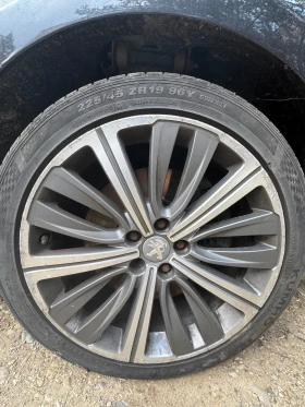        225/45R19  Peugeot 508