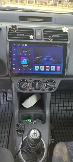 Suzuki Swift 1.3i, снимка 10