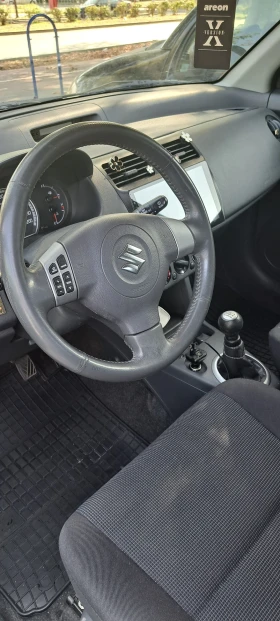 Suzuki Swift 1.3i, снимка 8