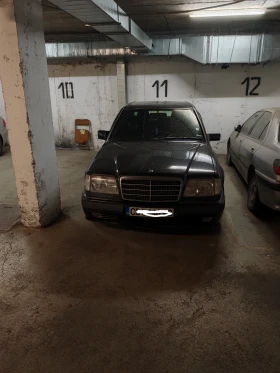 Mercedes-Benz 124 E200 16v 136k.c., снимка 1