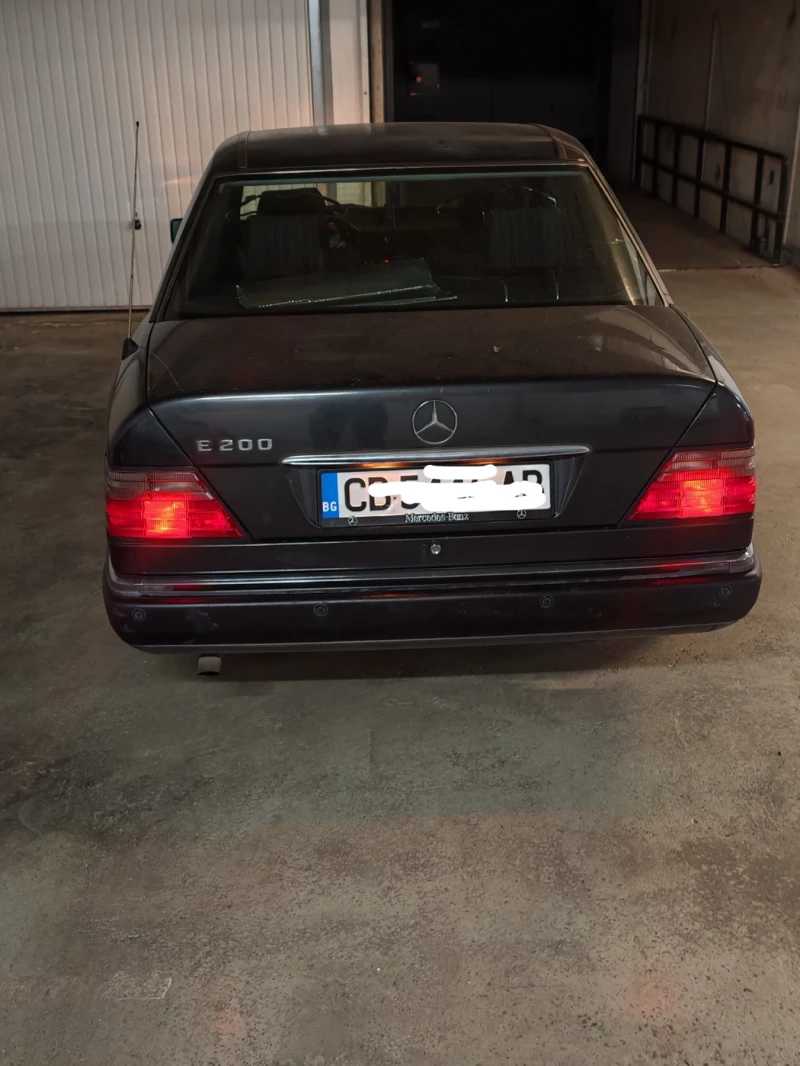 Mercedes-Benz 124 E200 16v 136k.c., снимка 2 - Автомобили и джипове - 47437768