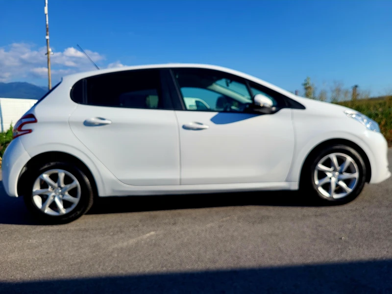 Peugeot 208 1.4VTI ГАЗ, снимка 4 - Автомобили и джипове - 47819736