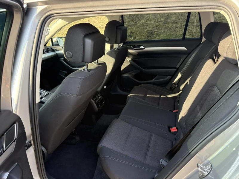 VW Passat 2.0 TDI, снимка 9 - Автомобили и джипове - 52517586