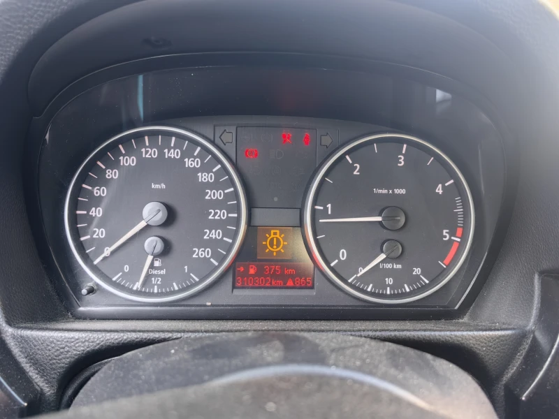 BMW 320, снимка 13 - Автомобили и джипове - 52537635