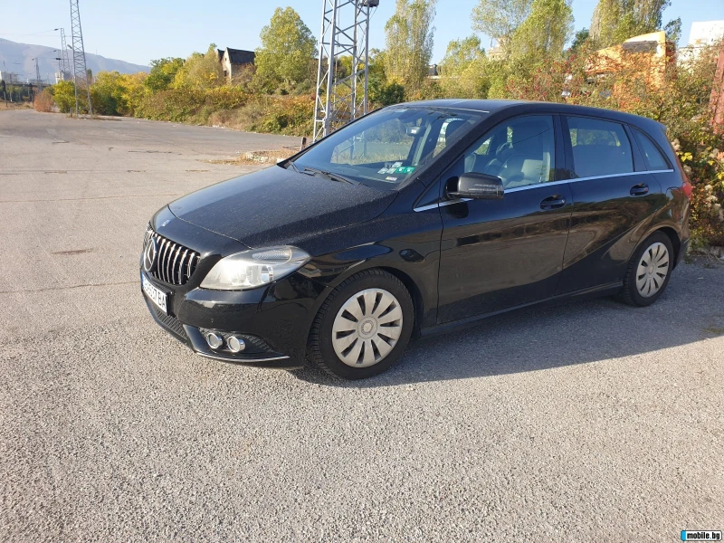Mercedes-Benz B 180 Sport Сервизна история , снимка 17 - Автомобили и джипове - 52535241